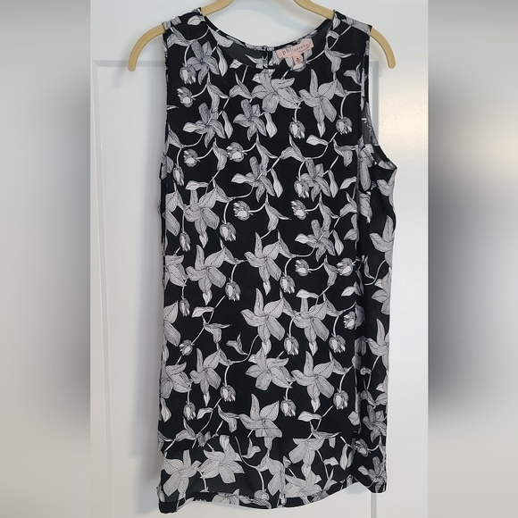 3/$20  PHILOSOPHY SLEEVELESS TOP - Picture 1 of 2